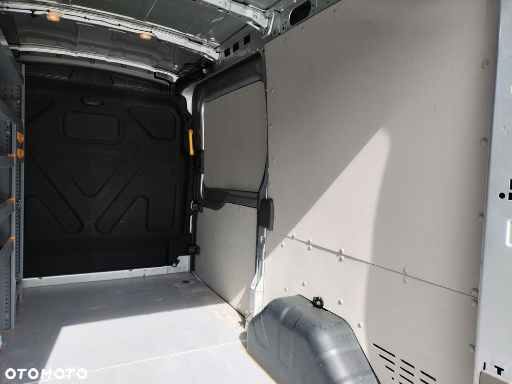 Ford Transit - 12