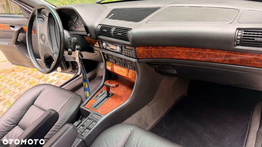 BMW Seria 7 - 18