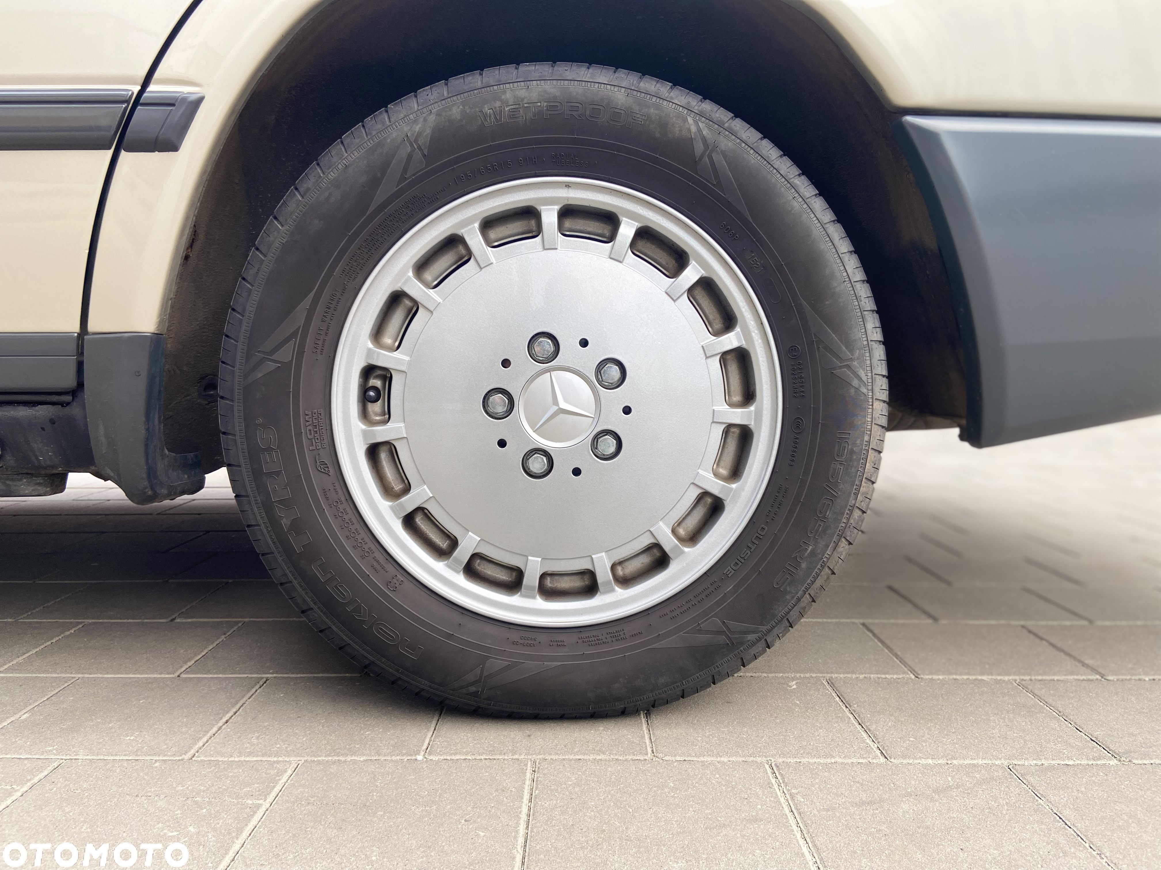 Mercedes-Benz W124 (1984-1993) - 11