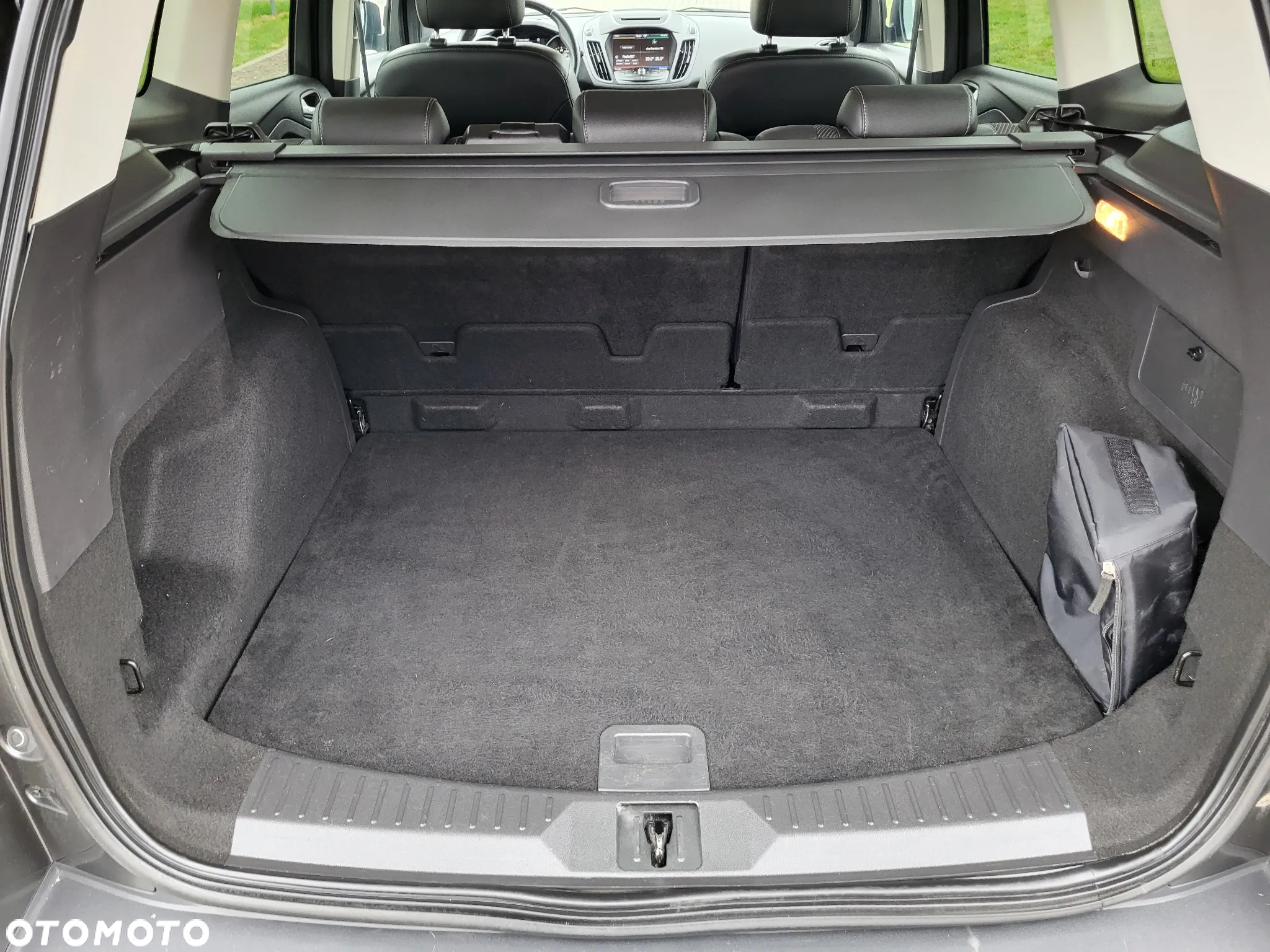 Ford Kuga 1.5 EcoBoost 2x4 Titanium - 37