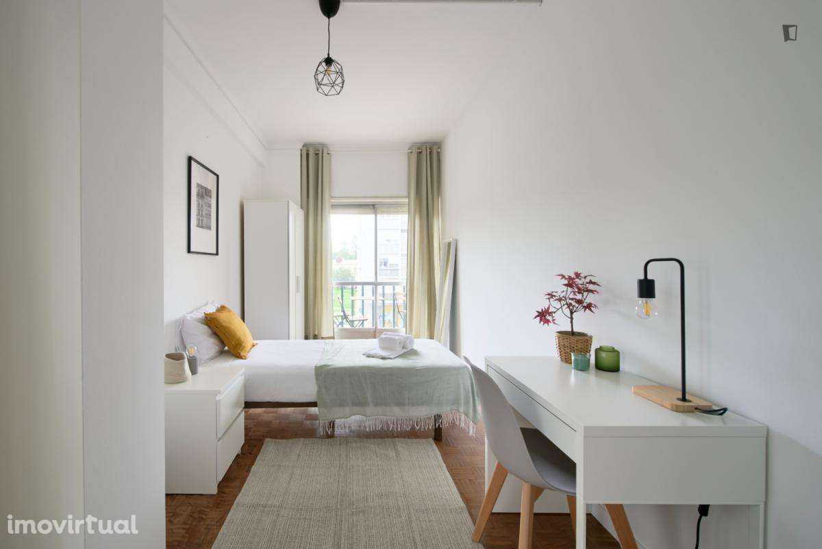 Quarto - localizado em Roma-Areeiro Lisbon - Grande imagem: 3/55