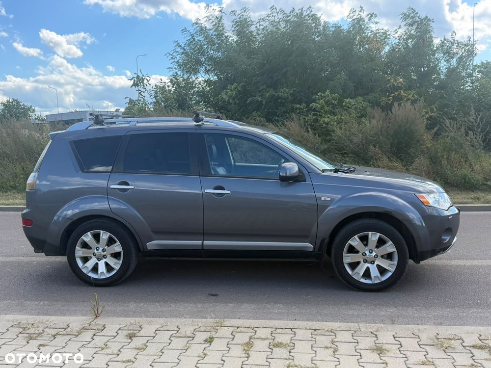 Mitsubishi Outlander 2.0 DI-D 4WD Intense - 14