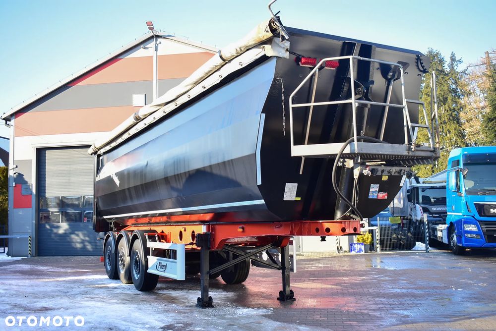 Fliegl Wywrotka / 55 m³/ Klapo-Drzwi/2 x Szybr/ S.A.F / Oś podnoszona / Sprowadzona z Niemiec ! - 4