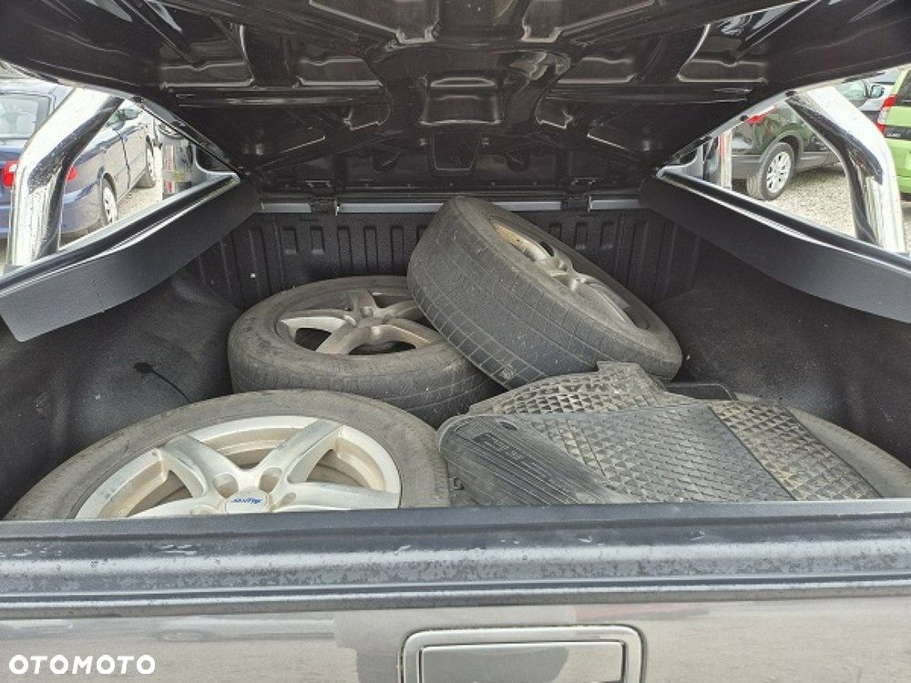 Volkswagen Amarok - 9