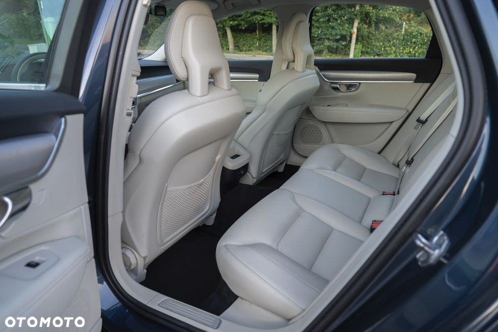 Volvo S90 T4 Momentum Pro - 8