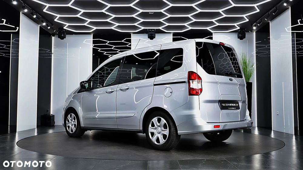 Ford Tourneo Courier 1.5 TDCi Trend - 6