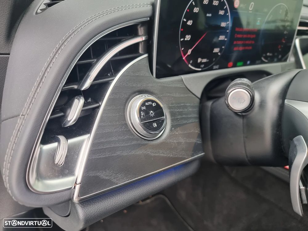 Mercedes-Benz E 300 de 9G-TRONIC AMG Line - 12