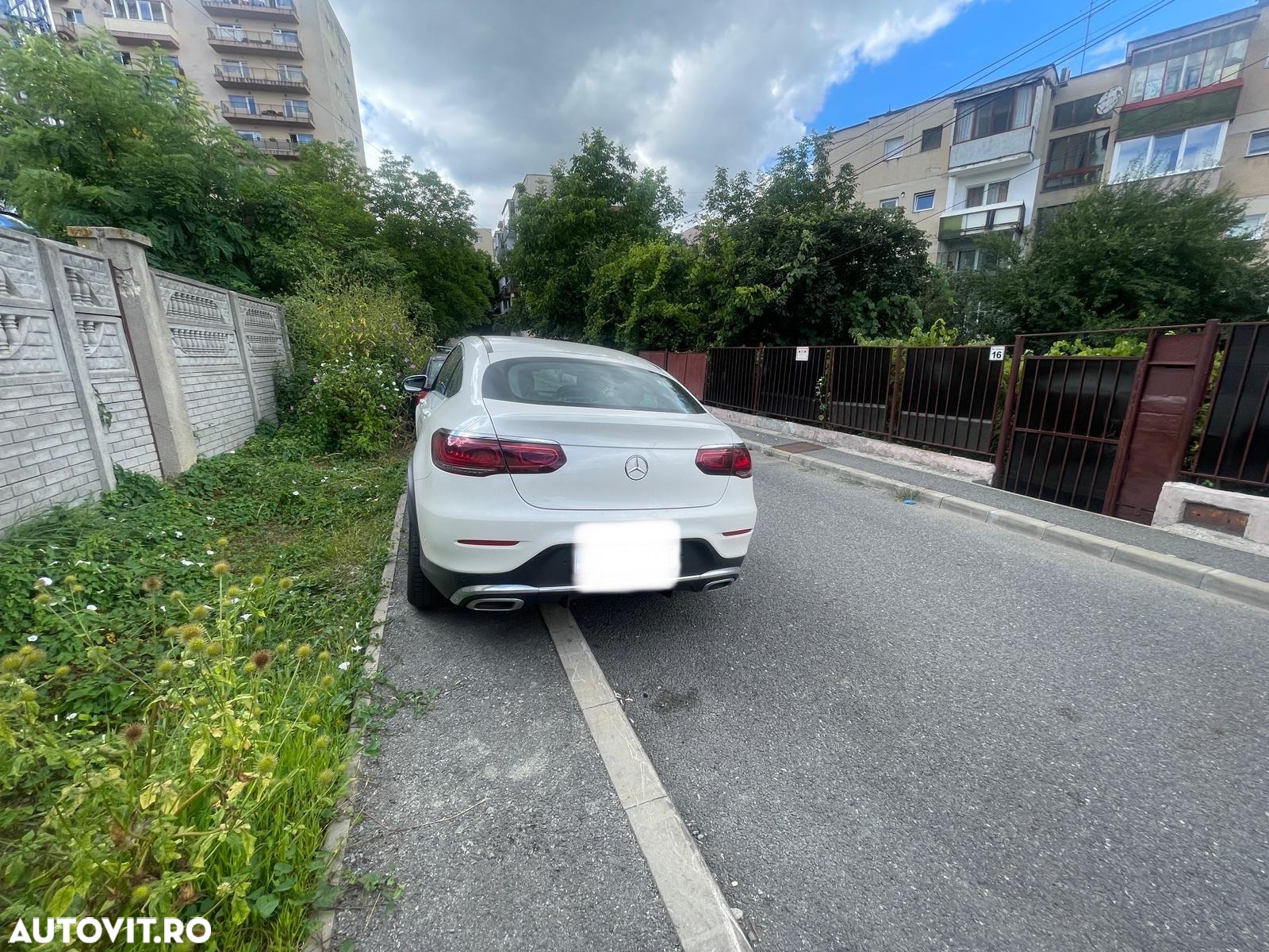 Mercedes-Benz GLC 300 4MATIC - 3