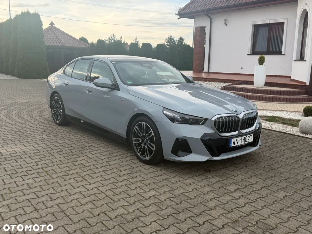 BMW Seria 5 520d xDrive mHEV M Sport - 1
