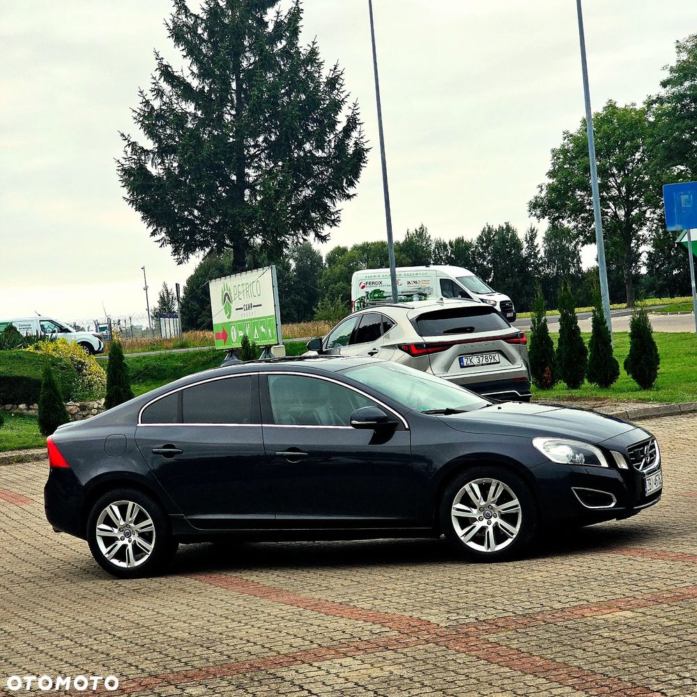 Volvo S60 2011 photo 5