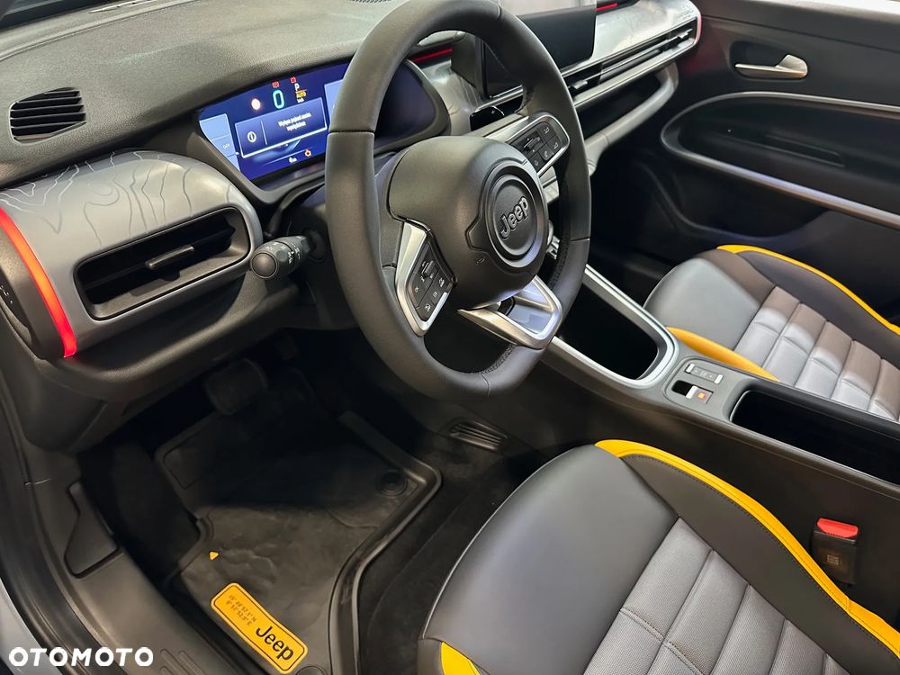 Jeep Avenger 1.2 T3 mHEV The North Face 4xe eDCT6 - 12