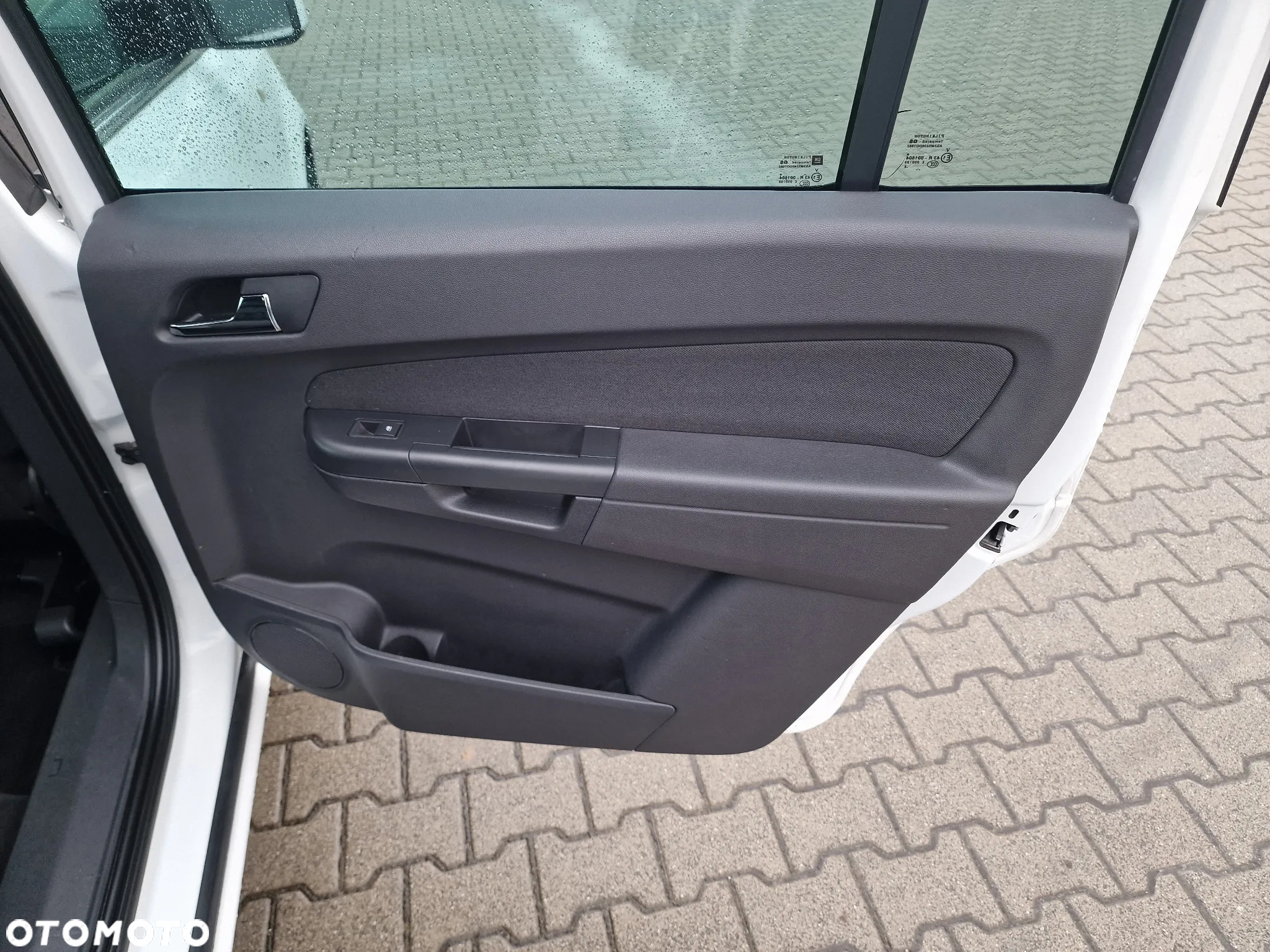 Opel Zafira 1.8 Cosmo - 26