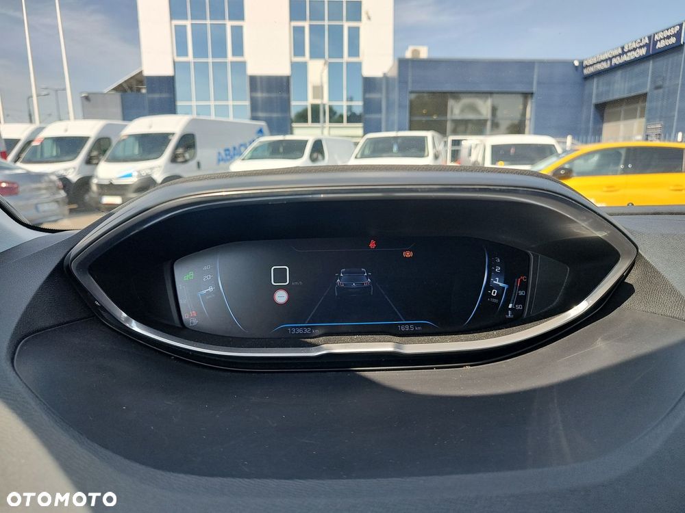 Peugeot 3008 1.2 PureTech Allure - 11