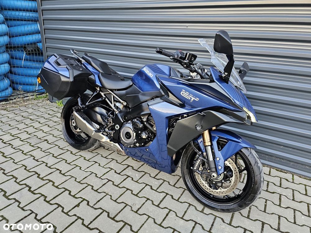 Suzuki GSX - 2