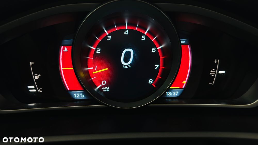 Volvo V40 T3 Momentum - 16