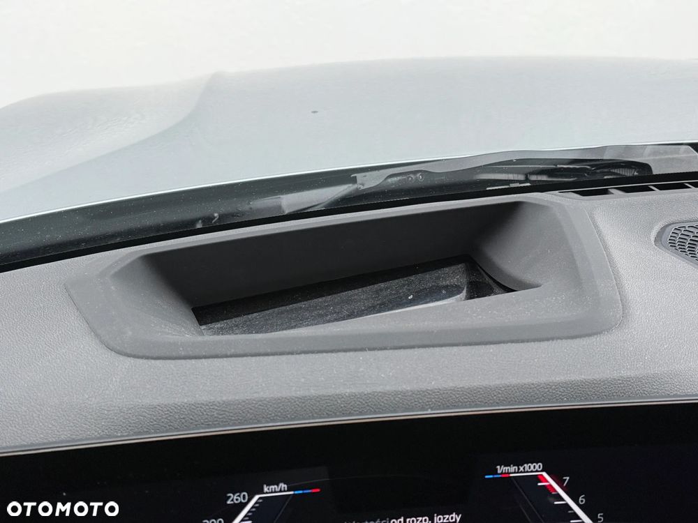 BMW Seria 3 330i xDrive M Sport - 22