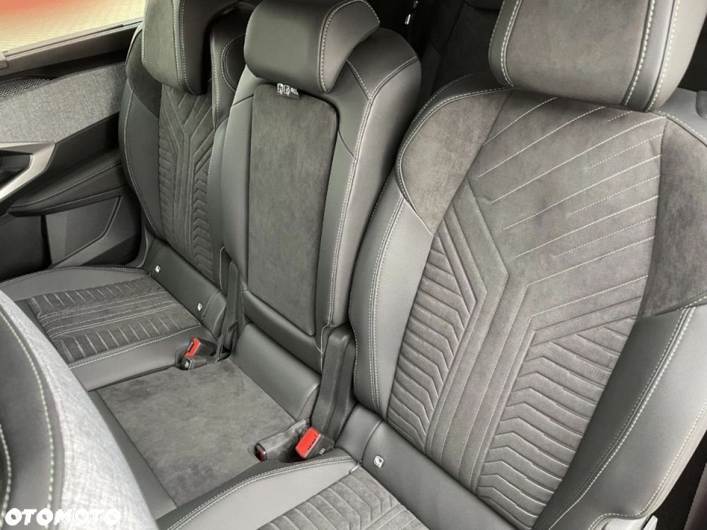 Peugeot 5008 - 8
