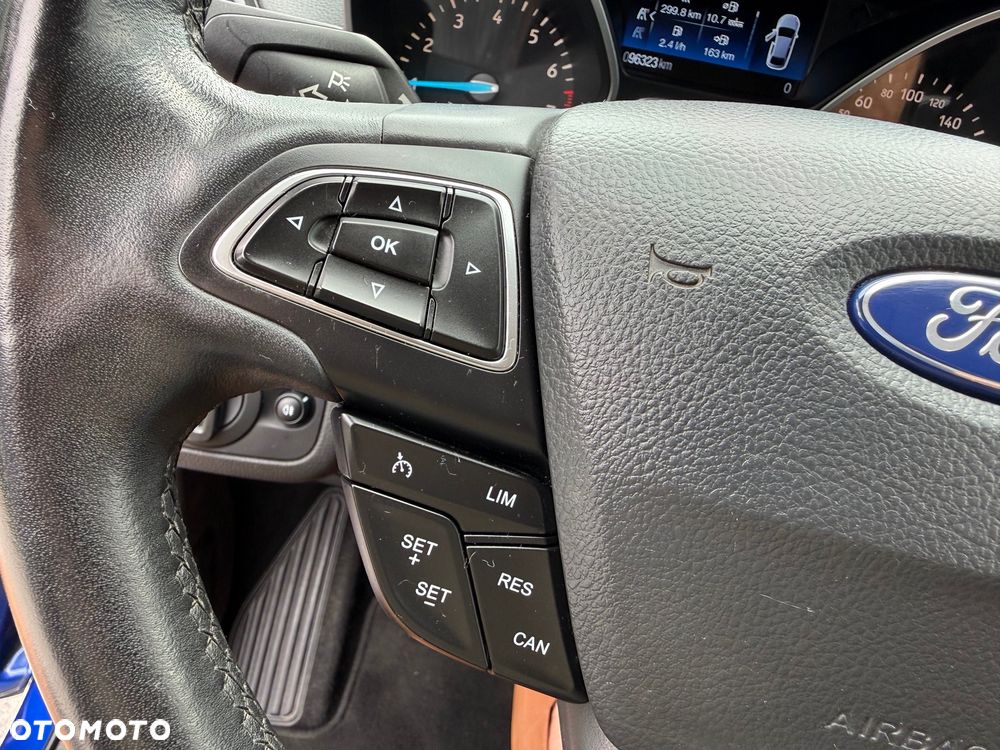 Ford Kuga 1.5 EcoBoost 2x4 Cool & Connect - 18