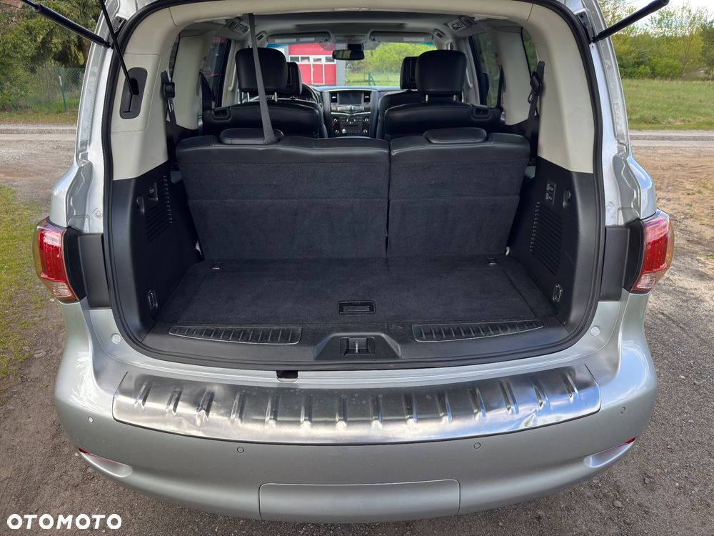 Infiniti QX80 - 19