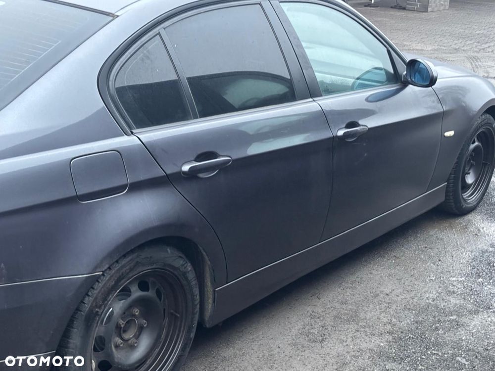 BMW Seria 3 318i - 3