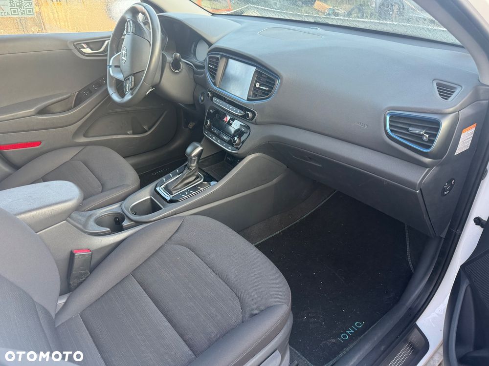 Hyundai IONIQ - 9