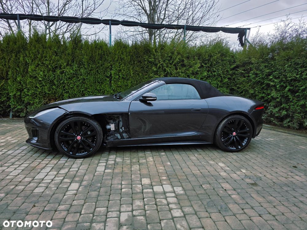 Jaguar F-Type P300 R-Dynamic - 4