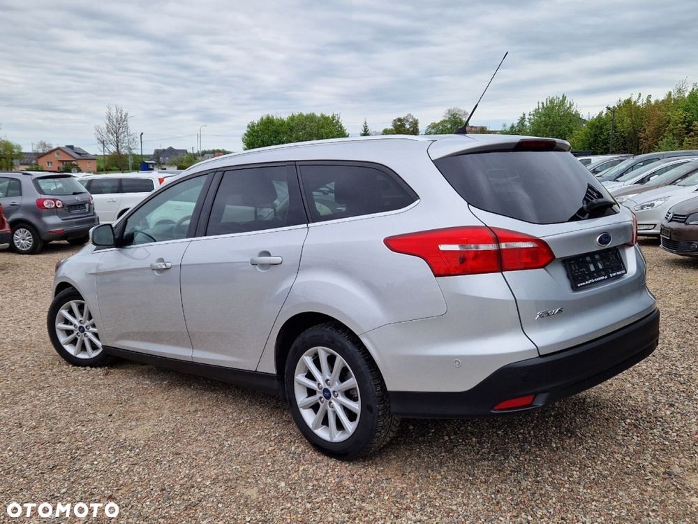 Ford Focus 1.0 EcoBoost Titanium - 27