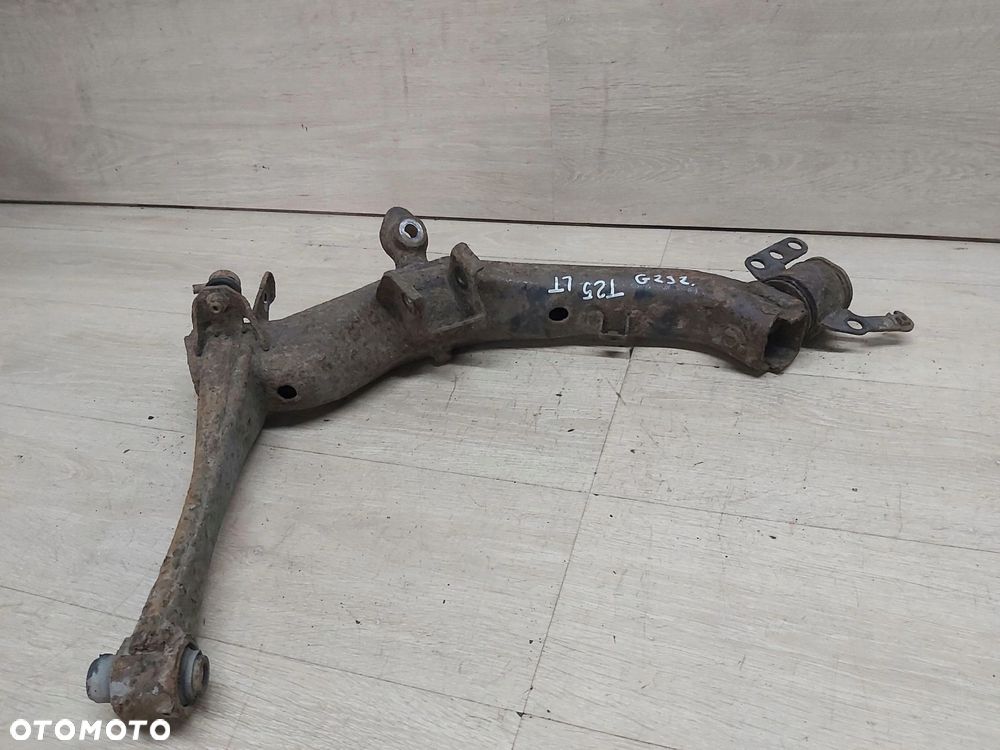 TOYOTA Avensis T25 03-08 r Wahacz lewy tył ORYGINAŁ - 1