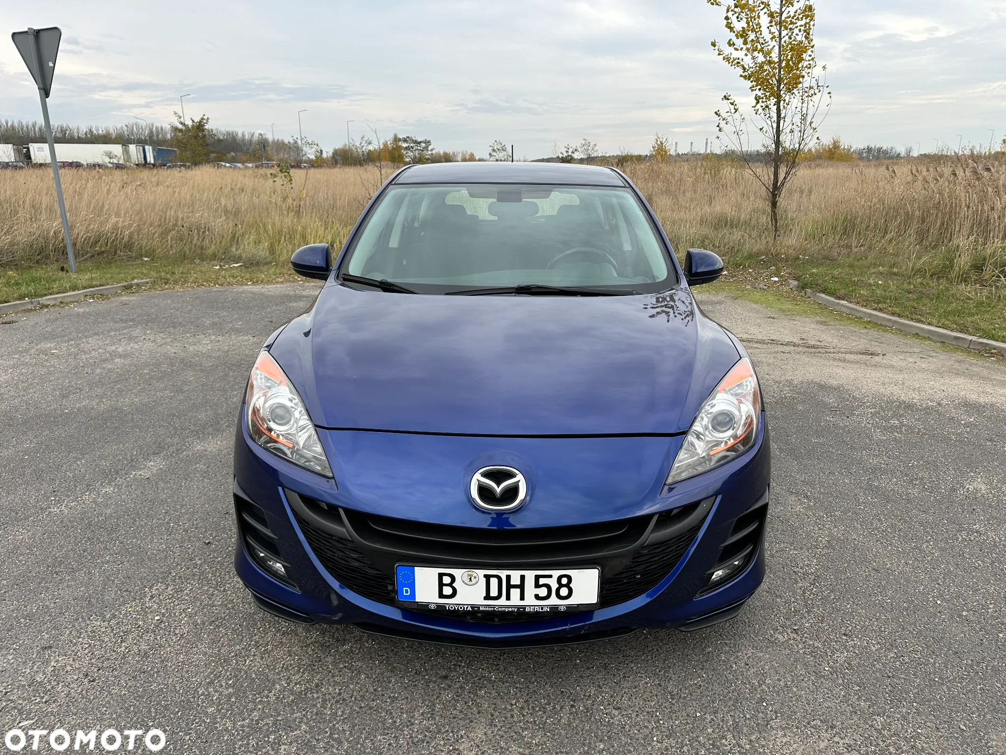 Mazda 3 2.0 Exclusive + - 10