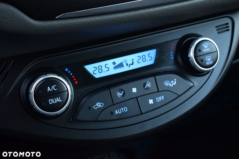 Toyota Yaris - 15