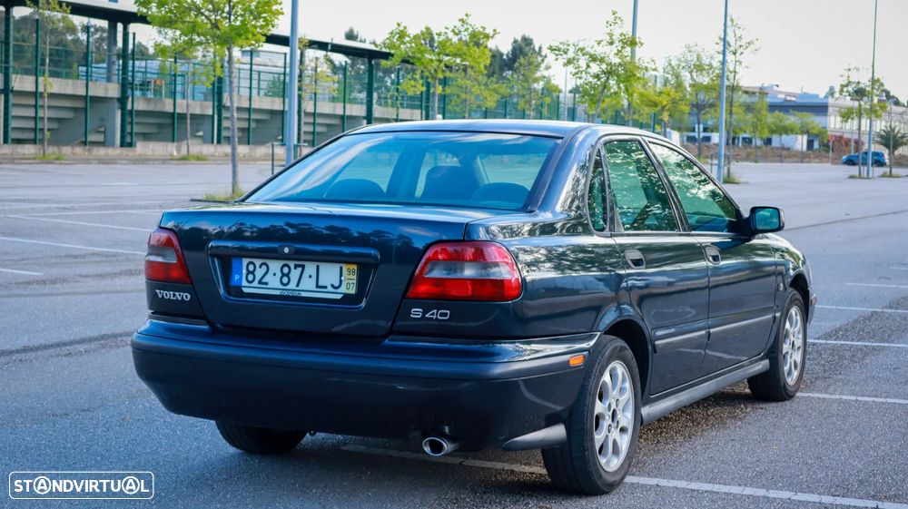 Volvo S40 1.6 - 7
