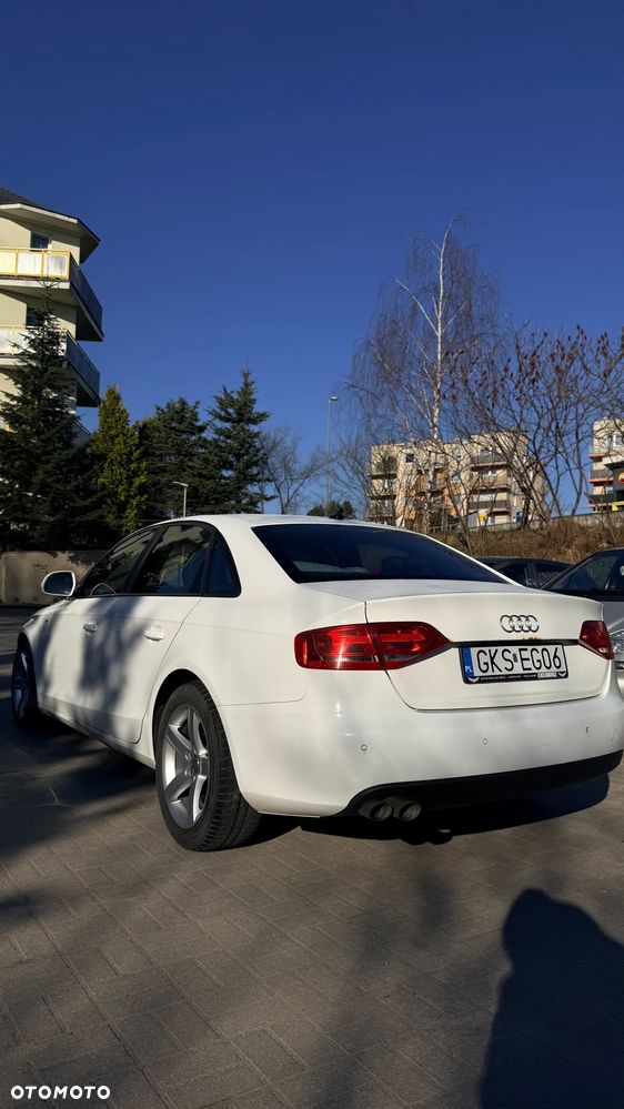 Audi A4 Limousine - 14