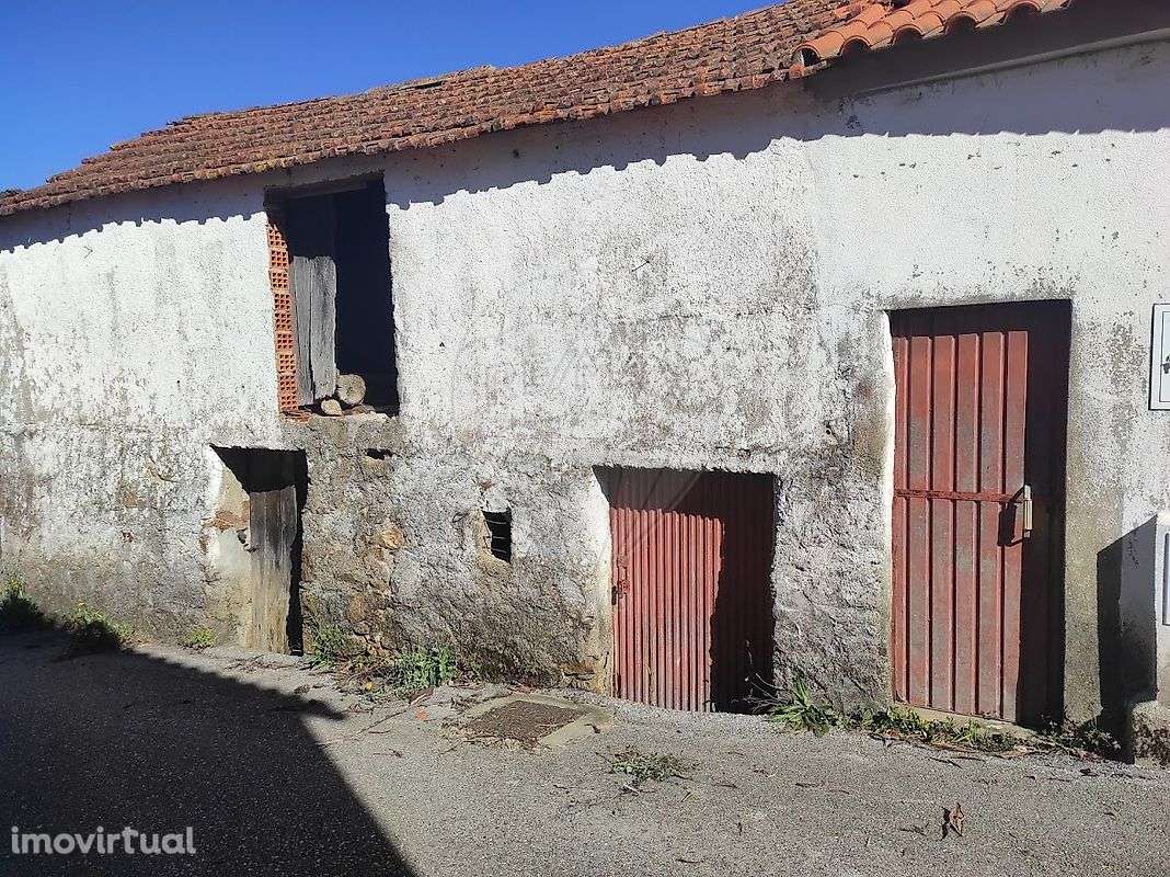 Moradia T2 para venda - Grande imagem: 2/5