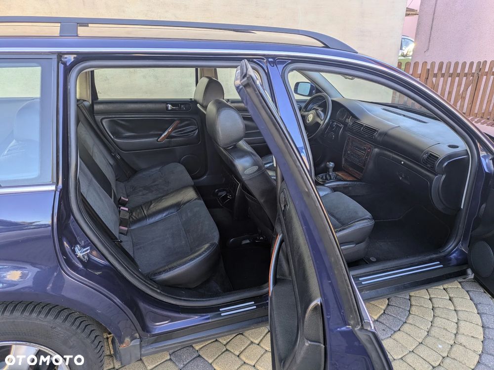 Volkswagen Passat 1.9 TDI Comfortline - 14