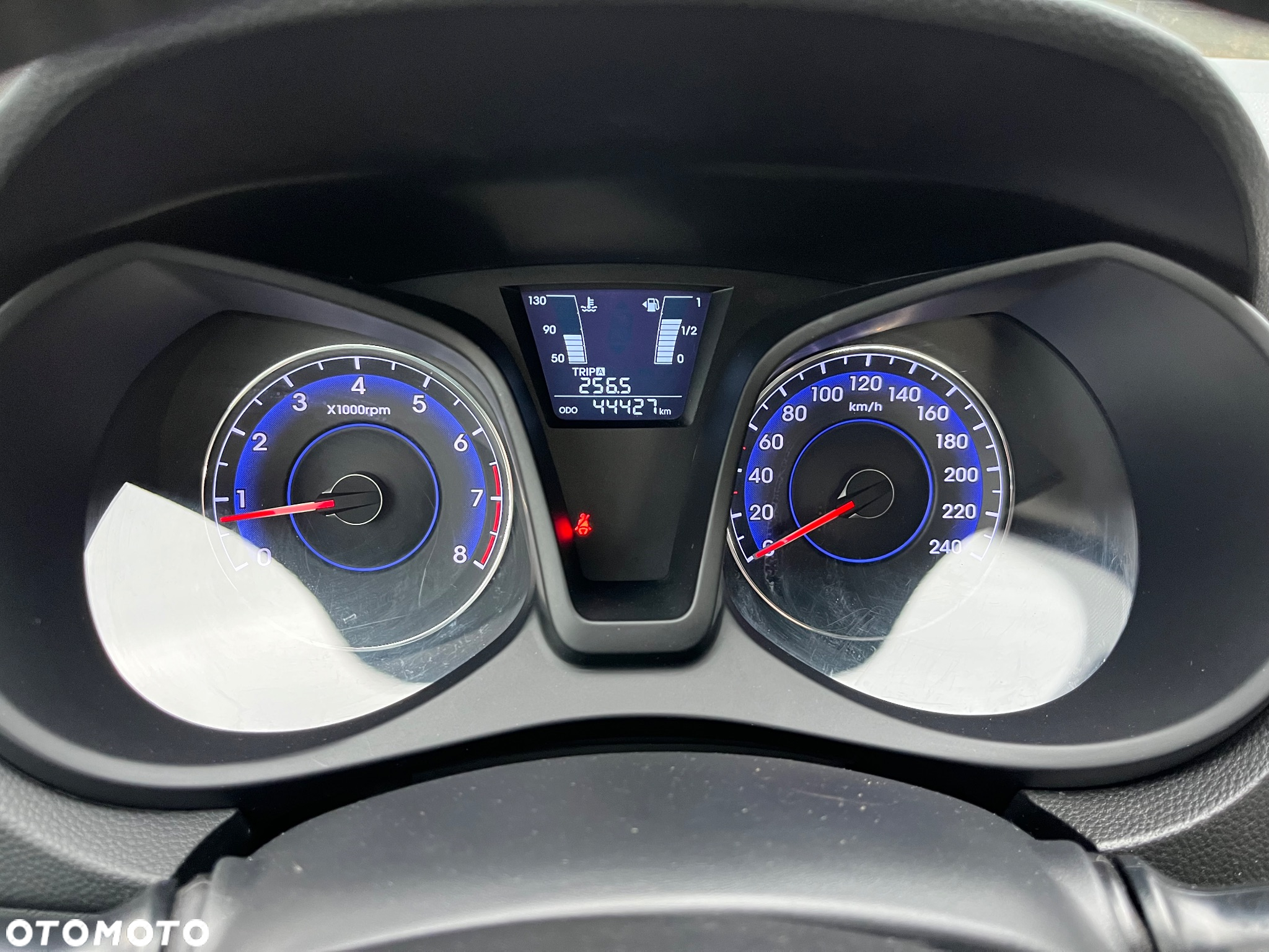 Hyundai ix20 1.4 Premium - 14