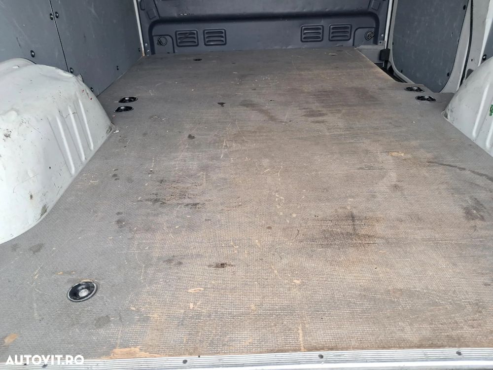 Volkswagen crafter furgon 2.0 tdi 136cp manual - 6