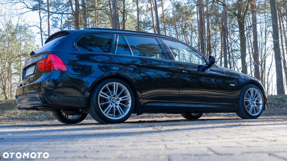 BMW Seria 3 ver-320d-dpf - 12