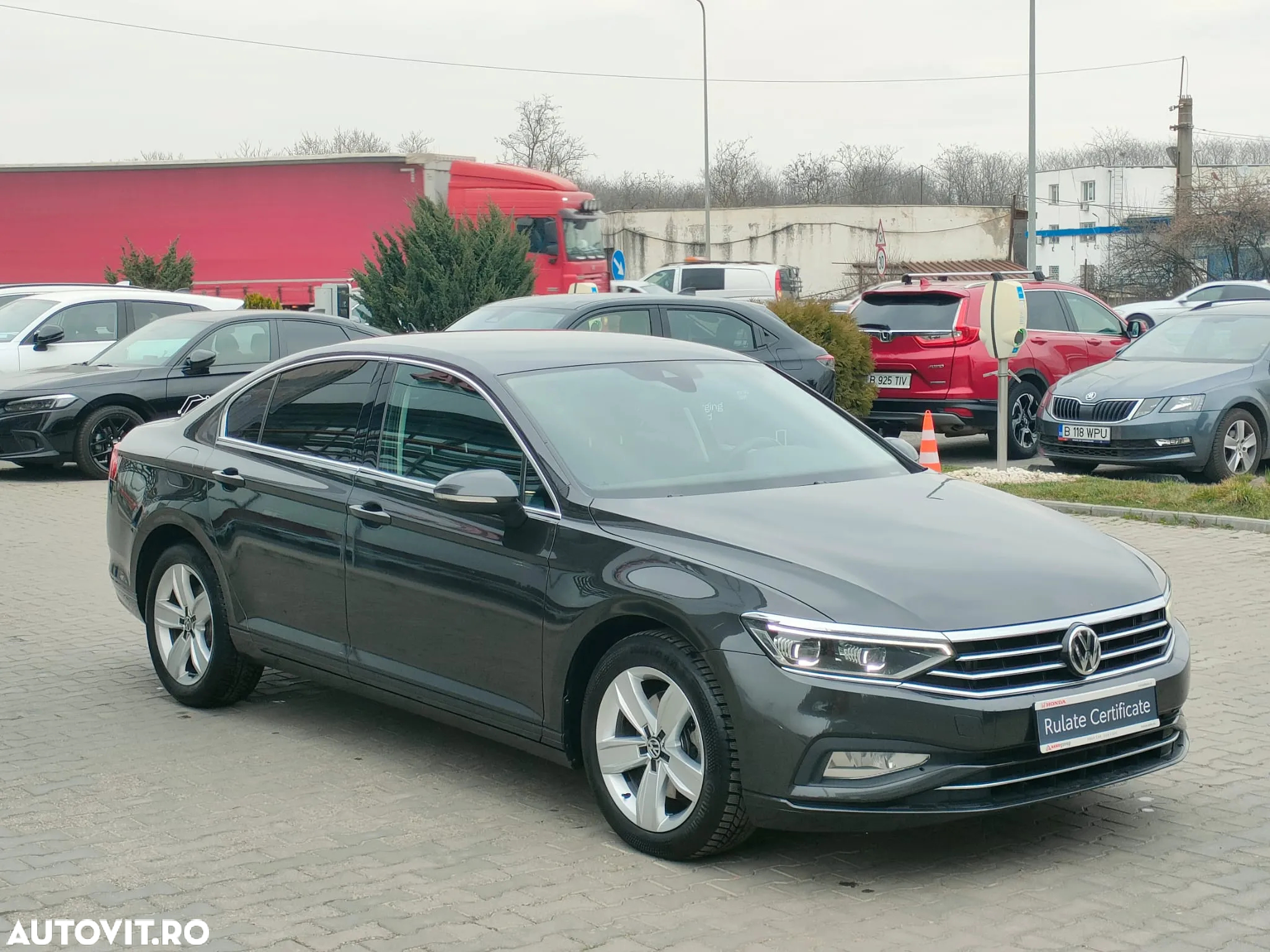 Volkswagen Passat 2.0 TDI DSG Comfortline - 3