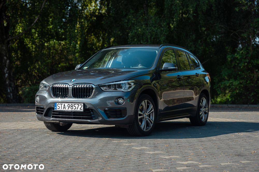 BMW X1 xDrive18d Sport Line - 1