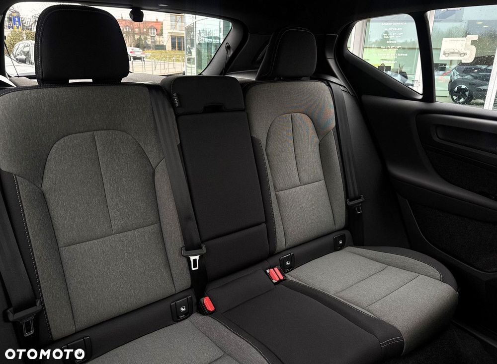 Volvo XC 40 - 25