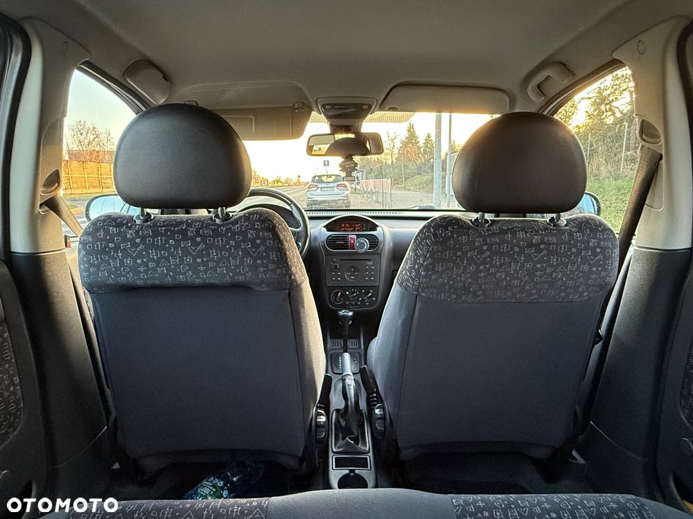 Opel Corsa 1.4 16V Elegance - 12