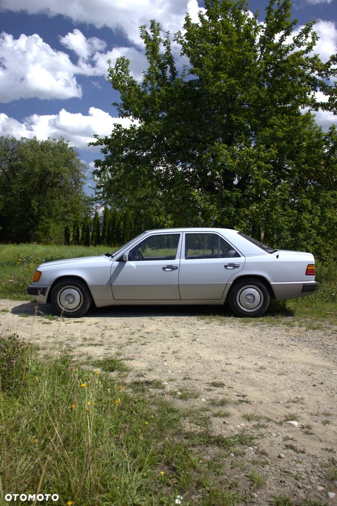 Mercedes-Benz W124 (1984-1993) - 1