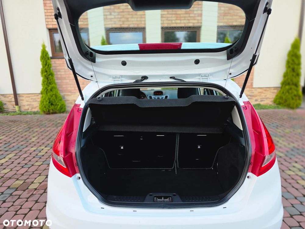 Ford Fiesta 1.25 Ambiente - 25