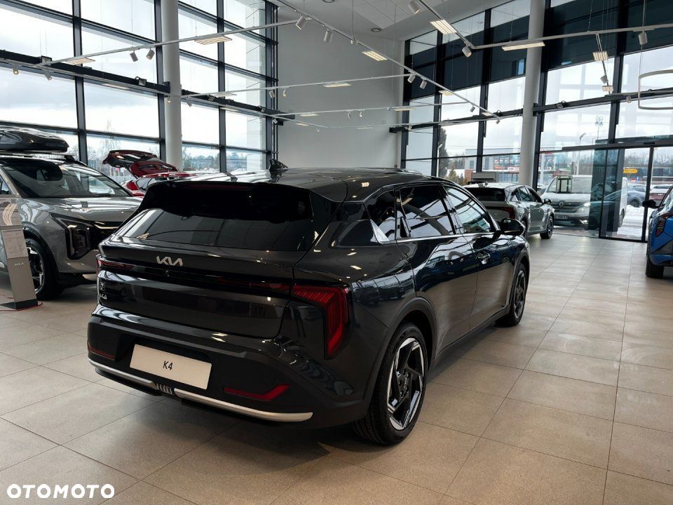 Kia K4 - 5