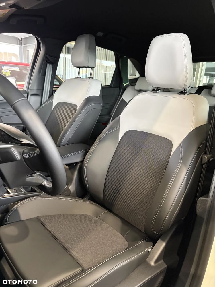 Ford Kuga 2.5 FHEV FWD Graphite Tech Edition e-CVT - 7