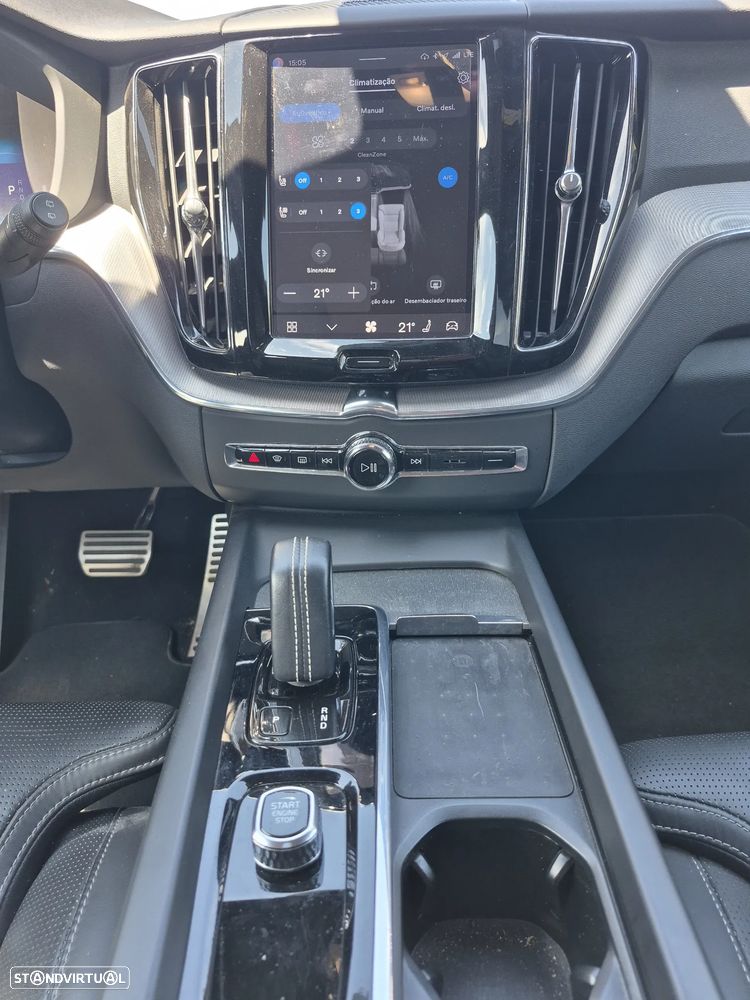 Volvo XC 60 2.0 B4 R-Design - 15