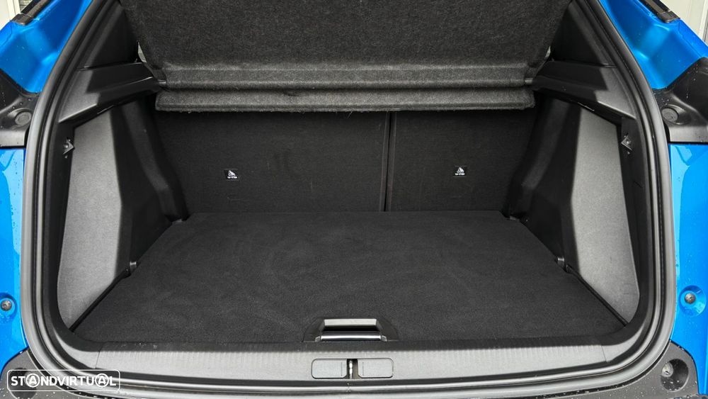 Peugeot 2008 1.5 BlueHDi Allure EAT8 - 25