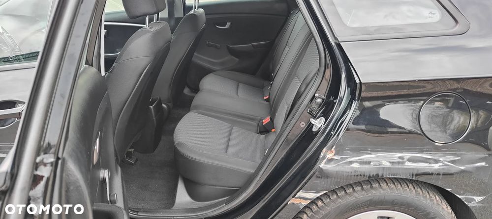 Hyundai i30 blue Kombi 1.4 Style - 29