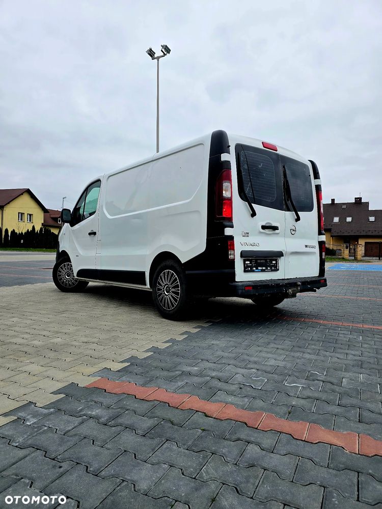 Opel Vivaro - 8