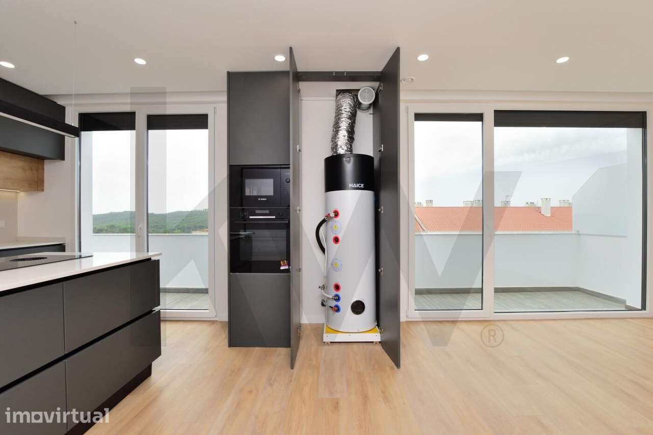 T2, 94m2, novo a estrar, cozinha equipada, varanda, rooftop com piscin - Grande imagem: 4/45